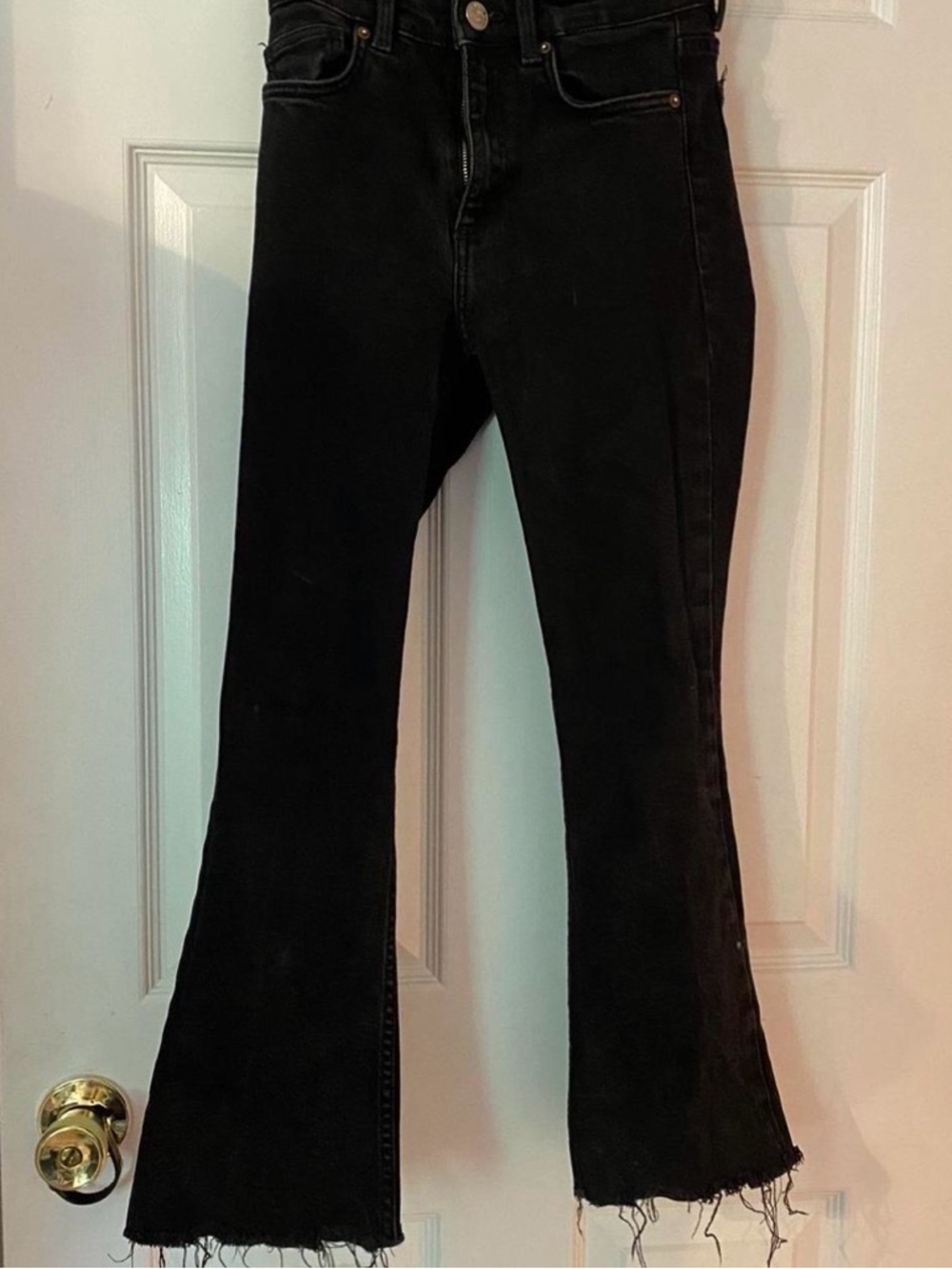 Zara Black Denim Frayed Hem Jeans